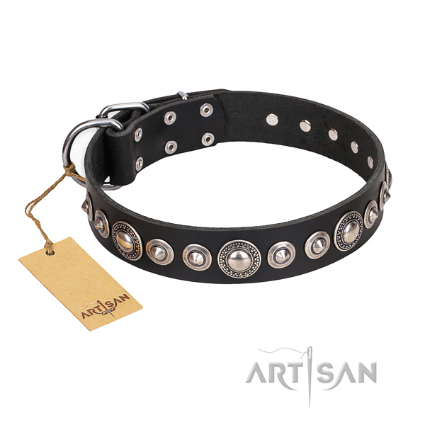 Natural genuine leather dog collar made of top rate material with corrosion resistant D-ring