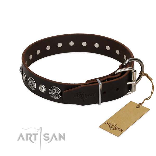 Best quality genuine leather dog collar with corrosion resistant buckle